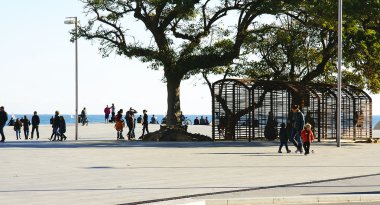 barceloneta alanda yürüyüş
