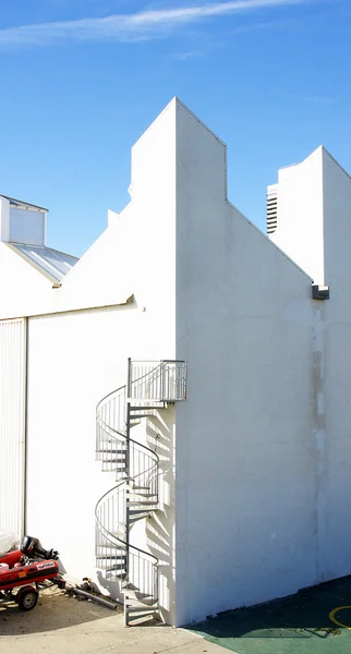 Белые здания Молл-де-Грегаль — стоковое фото