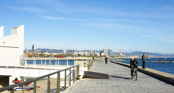 Panorâmica do quebra-mar e do Porto Olímpico de Barcelona — Fotografia de Stock