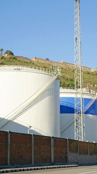 Lagring silos i hamnen — Stockfoto