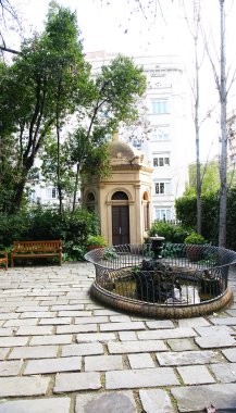 tamarita bahçelerde kaynak granotas