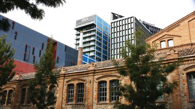 Antik ve modern binalar