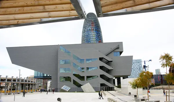 Museum of Design and Torre Agbar — Stock Photo, Image