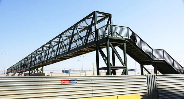 Behelfsstahlbrücke in den Arbeiten für Hochgeschwindigkeitszug — Stockfoto