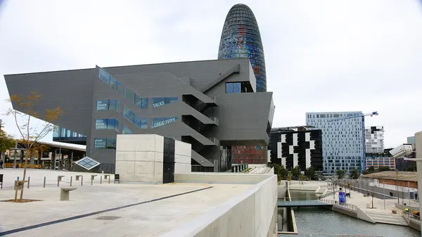 Museo del Design e Torre Agbar — Foto Stock
