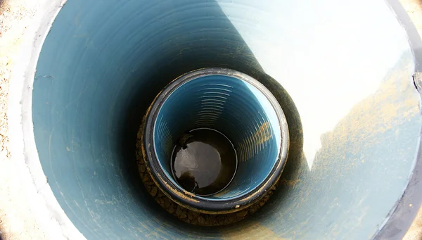 Well drain water from a bridge under construction — Stock Photo, Image