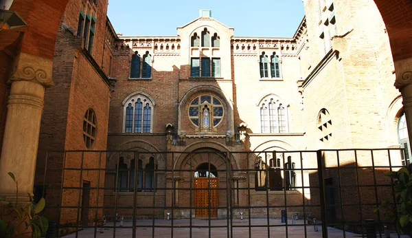 Catalan Modernist style building in the hospital complex of Sant Pau — Stock Photo, Image