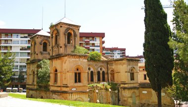 Eski akıl hastanesi de la santa creu Kilisesi