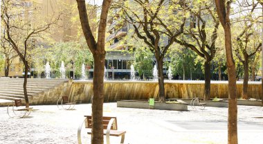 Genel Vali Amat Meydanı'na genel bakış