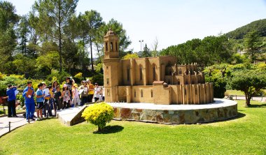 Catalonia minyatür