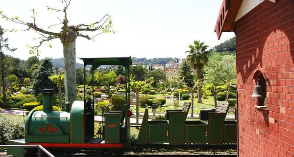 Прогулочный поезд в миниатюре Каталонии — стоковое фото