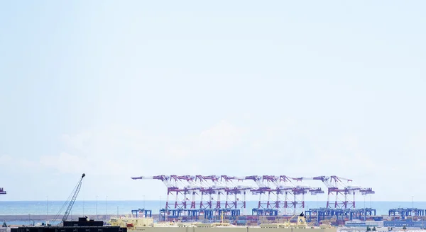 Med utsikt över hamnen i Barcelona — Stockfoto