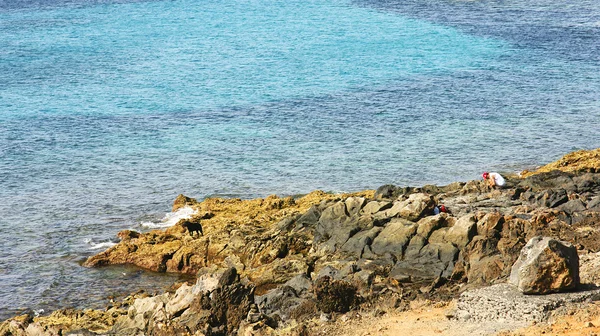 Capac de mare cu plajă în Lanzarote, Insulele Canare — Fotografie, imagine de stoc