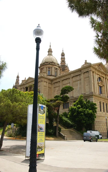 Nationella palace i Katalonien i montjuic — Stockfoto