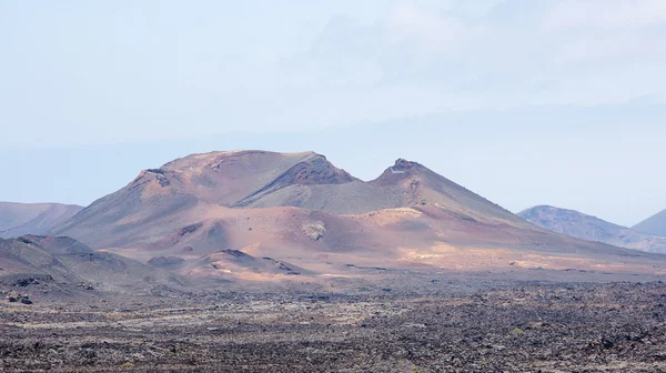 A Timanfaya Nemzeti Park vulkanikus tája — Stock Fotó