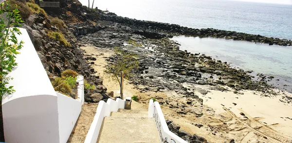 Stairs to the beach in Lanzarote — Stock Photo, Image