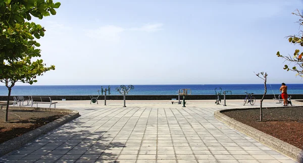 Promenade und Park in Arrecife — Stockfoto