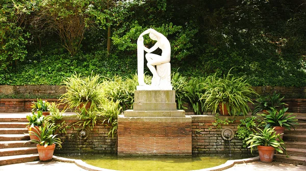 Sculpture in the gardens of the mountain of Montjuic — Stock Photo, Image