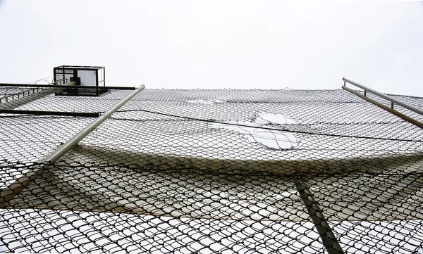 Bescherming hek in het voetbalveld — Stockfoto