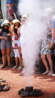 timanfaya doğal parkında gösterir