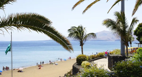 Plajlar, yıkananlara ve dondurma kiosk ile gezinti — Stok fotoğraf