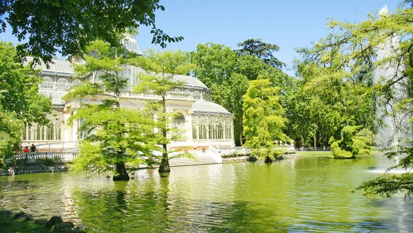 Vista interior y exterior del Palacio de Cristal —  Fotos de Stock