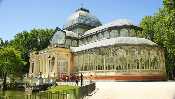 Vista interior y exterior del Palacio de Cristal —  Fotos de Stock