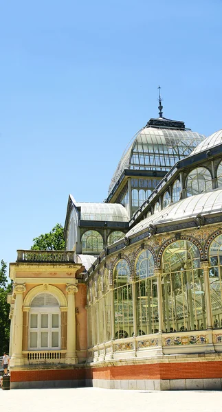 Vista interior y exterior del Palacio de Cristal —  Fotos de Stock