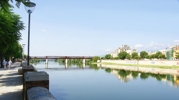 Ebro Nehri'nin Tortosa tarafından geçen — Stok fotoğraf