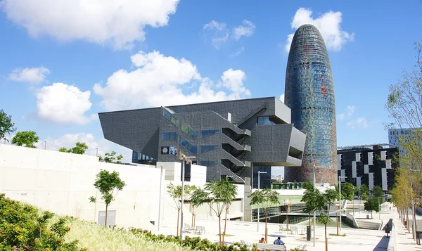 Torre Agbar e Museo del Design — Foto Stock