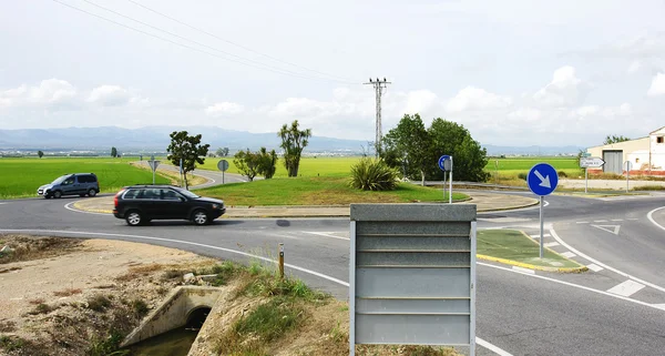 Roundabout on a road the Ebro Delta — Stock Photo, Image