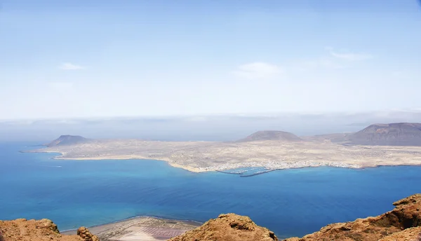 Aerial view of the island of La Graciosa from the Timanfaya National Park — Stock Photo, Image