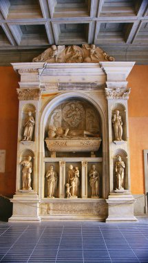 Sarcophagus Vilamarí Bernat II