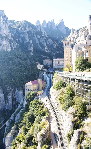 Vista de la estación de cremallera y carriles de Montserrat — Foto de Stock