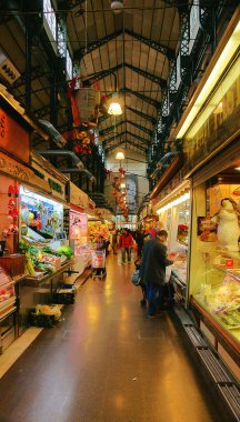 iç pazarda: terrassa