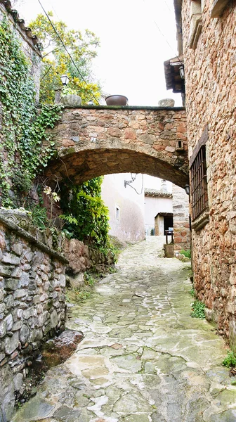 The buildings, the streets and alleys of the Middle Ages in Mura — Stock Photo, Image