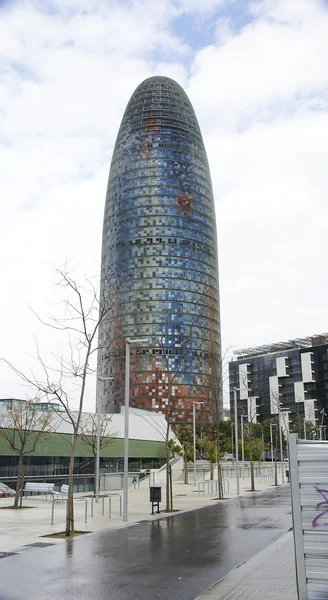 Вид на вежі Аґбар та музеї дизайну в Барселоні — стокове фото