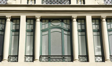 Barselona'da yapı Cephe Sistemleri