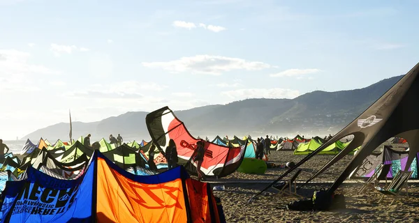 Koncentrace kite na pláži Castelldefels — Stock fotografie