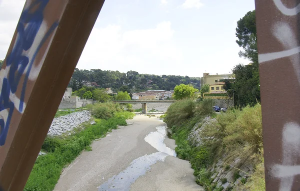 Puente sobre el río — Foto de Stock