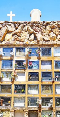 Barcelona, Katalunya, İspanya ve Avrupa 'daki Montjuic mezarlığının panoramisi