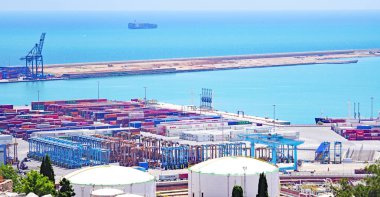 Barselona, Katalunya, İspanya ve Avrupa limanının sanayi bölgesi