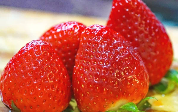 Strawberries Kitchen Board — Stock Photo, Image