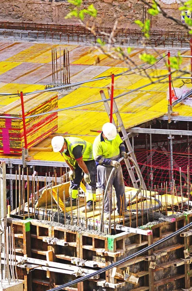 バルセロナ カタルーニャ州 スペイン ヨーロッパの通りに建物の建設 — ストック写真