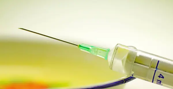 Syringe Needle White Background — Stock Photo, Image