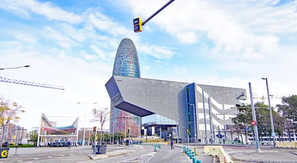Torre Agbar Och Museu Del Disseny Les Glories Torg Barcelona — Stockfoto