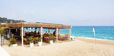 Plaj ve kasaba Lloret de Mar, Girona, Katalunya, İspanya, Avrupa