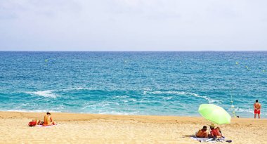 Plaj ve kasaba Lloret de Mar, Girona, Katalunya, İspanya, Avrupa