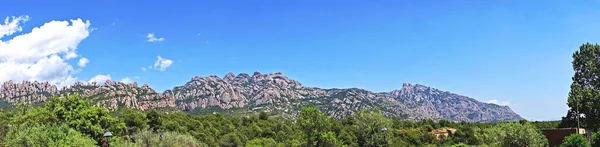从巴塞罗那 加泰罗尼亚 西班牙和欧洲的科尔巴托俯瞰蒙特塞拉特山脉 — 图库照片