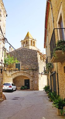 Madremanya (Madremaa) El Girones bölgesinde, Girona, Katalunya, İspanya, Avrupa